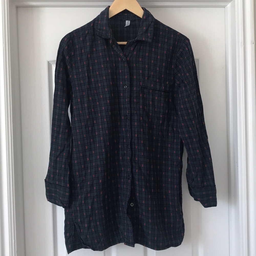 GAP BODY green blue & red Christmas PJ top.